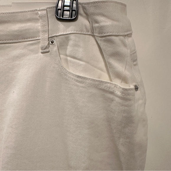 NEW Elegant White Cropped Jeans with Ruffle Hem Hi-Rise 18w - Picture 6 of 11